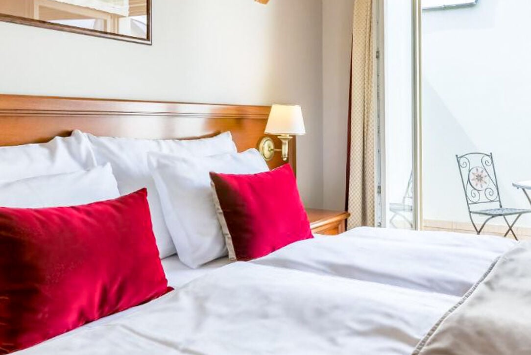 Chambre Double Mansardée avec patio