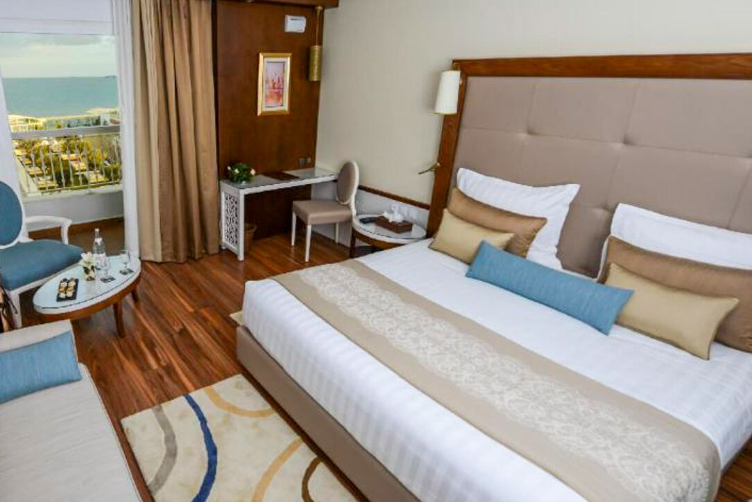 Chambre Single Standard avec balcon vue sur la ville